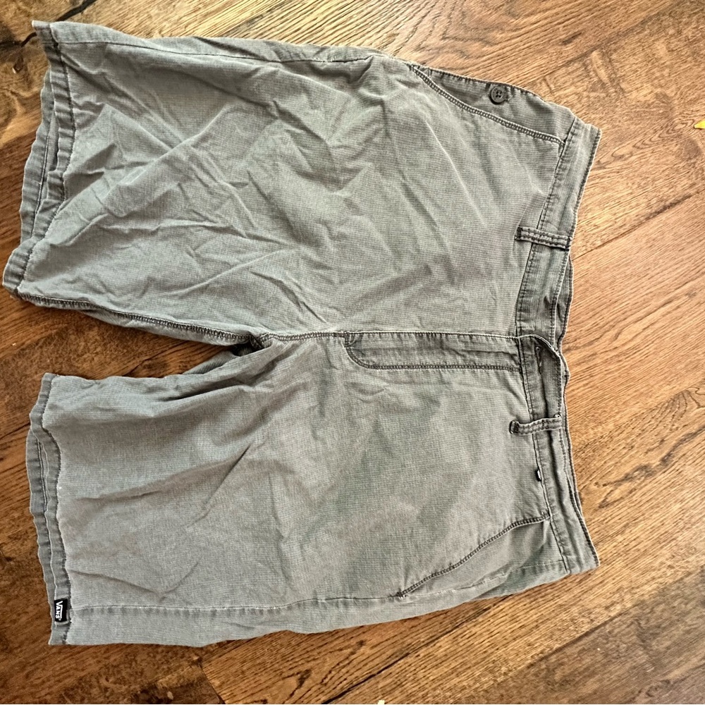 Vans skate brand men’s shorts size 36